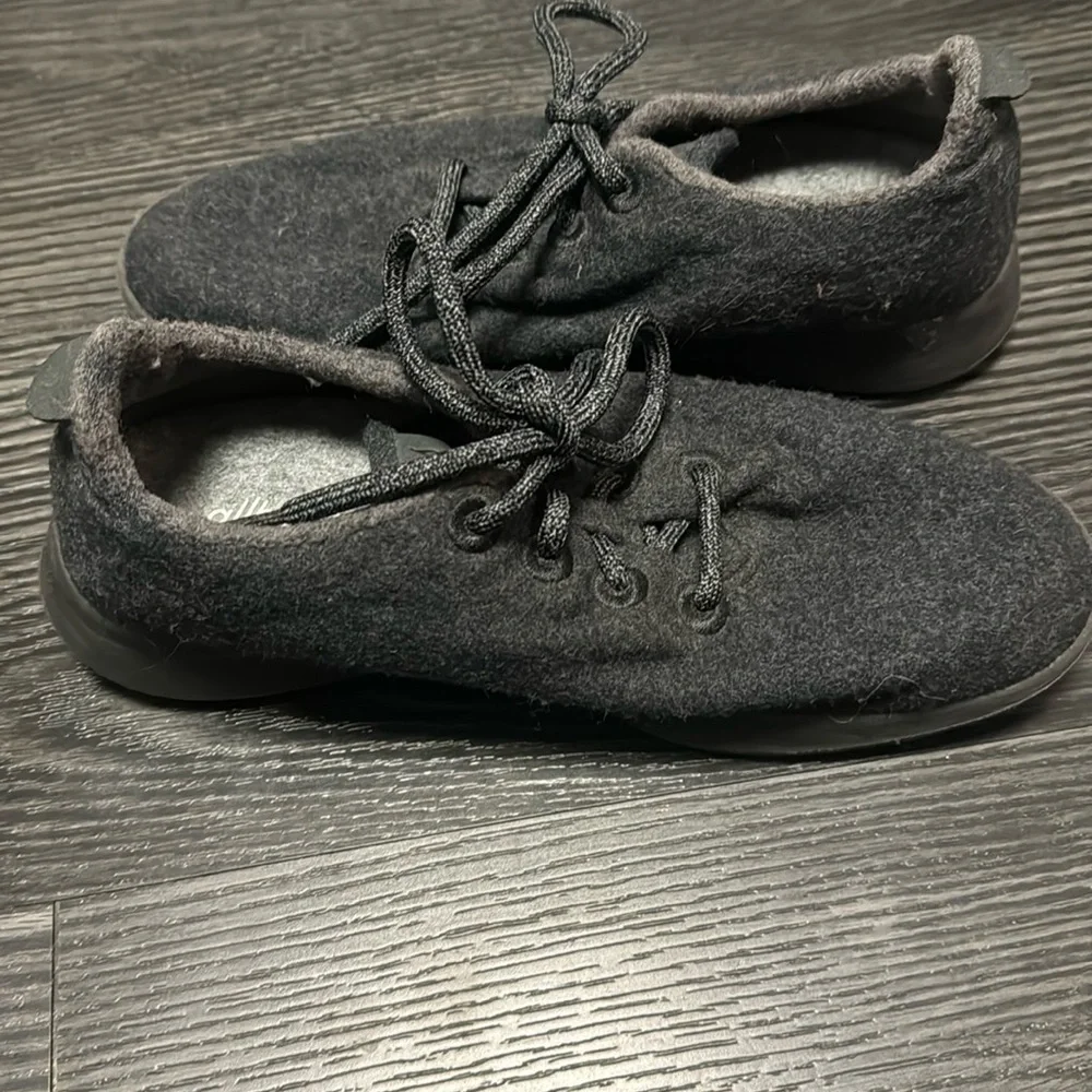 🍍ALL BIRDS WOOL RUNNERS🍍WOMENS SIZE 8🍍